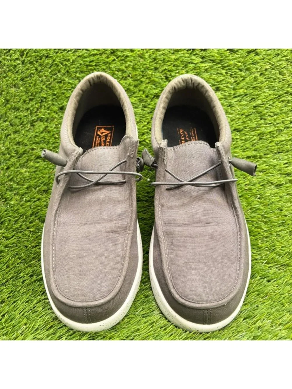 Volcom Chill Womens Size 9D Dark Gray White Composite Toe Safety Work Shoes